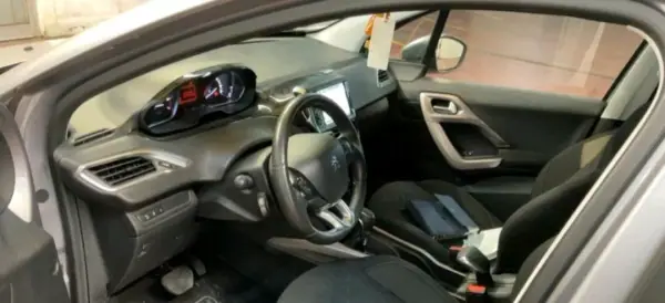 Peugeot 2008 2016 - 9740 EUR, 147506 km - AUTO.MOTO.pt - 147506km - foto 9 de 9
