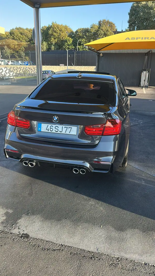 BMW 325 2013 - 16999 EUR, 220000 km - AUTO.MOTO.pt - 220000km - foto 5 de 6