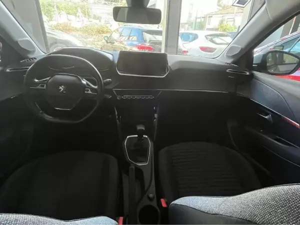 Peugeot 208 2020 - 15950 EUR, 33300 km - AUTO.MOTO.pt - 33300km - foto 5 de 6
