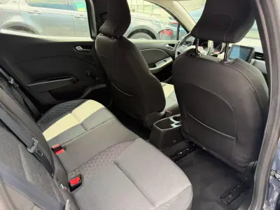 Peugeot 308 SW 2015 - 9900 EUR, 279000 km - AUTO.MOTO.pt - 279000km - foto 9 de 16