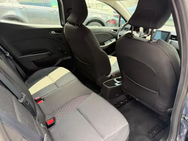 Peugeot 308 SW 2015 - 9900 EUR, 279000 km - AUTO.MOTO.pt - 279000km - foto 9 de 16