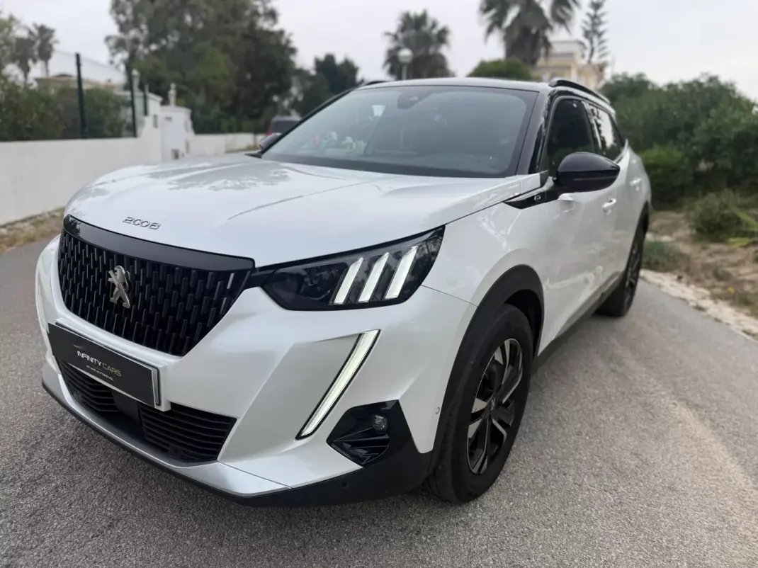 Peugeot 2008 2021 - 17999 EUR, 40000 km - AUTO.MOTO.pt - 40000km - foto 4 de 16