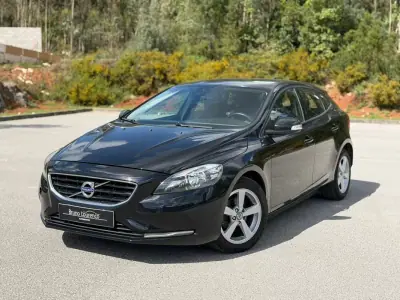 Volvo V40 2014 - 10500 EUR, 169600 km - AUTO.MOTO.pt - 169600km - foto 12 de 32