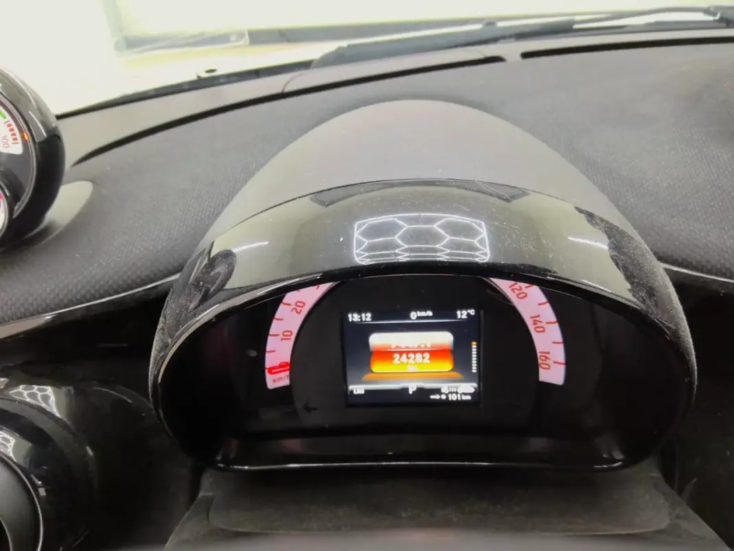 Smart ForFour 2021 - 14500 EUR, 24431 km - AUTO.MOTO.pt - 24431km - foto 8 de 25