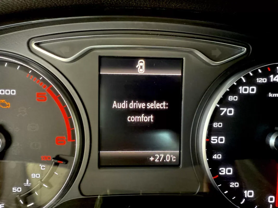 Audi A3 Sportback 2016 - 16000 EUR, 158000 km - AUTO.MOTO.pt - 158000km - foto 81 de 94