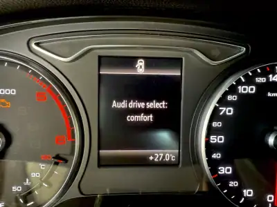 Audi A3 Sportback 2016 - 16000 EUR, 158000 km - AUTO.MOTO.pt - 158000km - foto 81 de 94