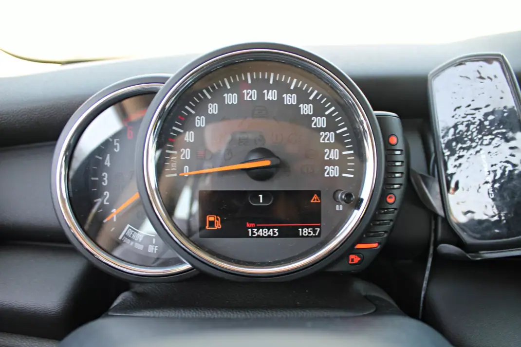 MINI Coupé 2016 - 13900 EUR, 134843 km - 134843km - foto 17 de 19