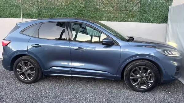 Ford Kuga 2022 - 15400 EUR, 108000 km - AUTO.MOTO.pt - 108000km - foto 7 de 12