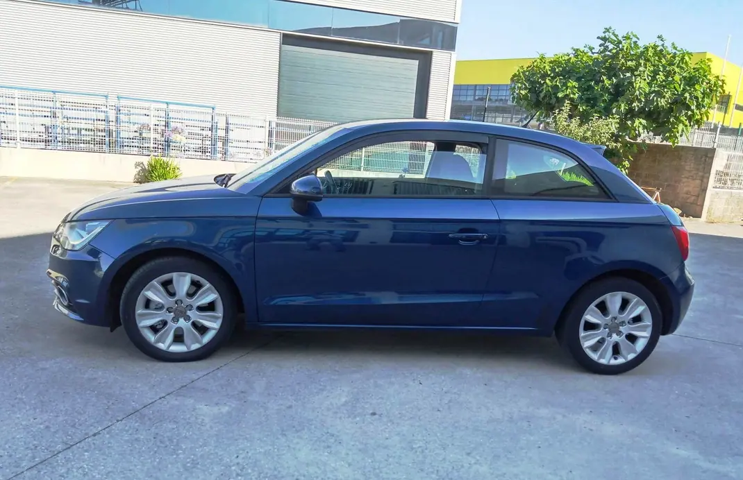 Audi A1 2010 - 6950 EUR, 189700 km - 189700km - foto 4 de 13