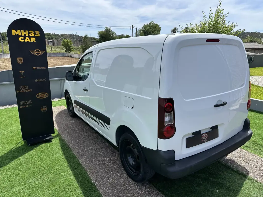 Peugeot PARTNER 1.6 HDI L2 2015 - 6500 EUR, 120000 km - AUTO.MOTO.pt - 120000km - foto 13 de 52