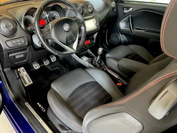 Alfa Romeo MiTo 2016 - 8900 EUR, 137500 km - AUTO.MOTO.pt - 137500km - foto 42 de 96