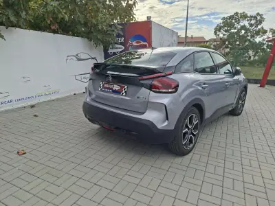 Citroën e-C4 2022 — foto 4 de 46