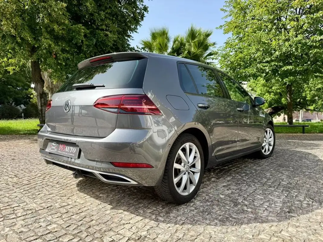 Volkswagen Golf 2018 - 17490 EUR, 134500 km - AUTO.MOTO.pt - 134500km - foto 5 de 38