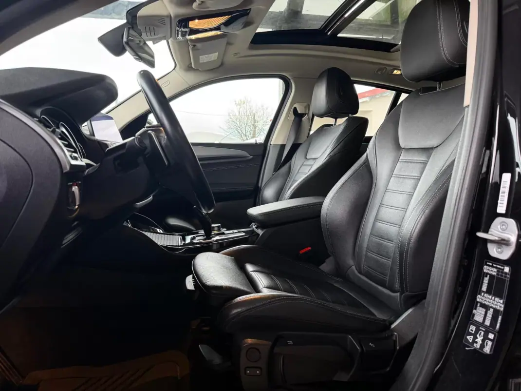 BMW X4 2021 - 45900 EUR, 110000 km - AUTO.MOTO.pt - 110000km - foto 13 de 30