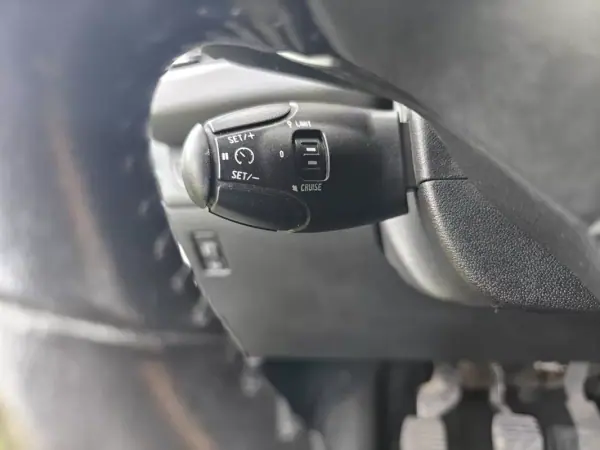 Peugeot 2008 2018 - 10399 EUR, 110600 km - AUTO.MOTO.pt - 110600km - foto 30 de 38