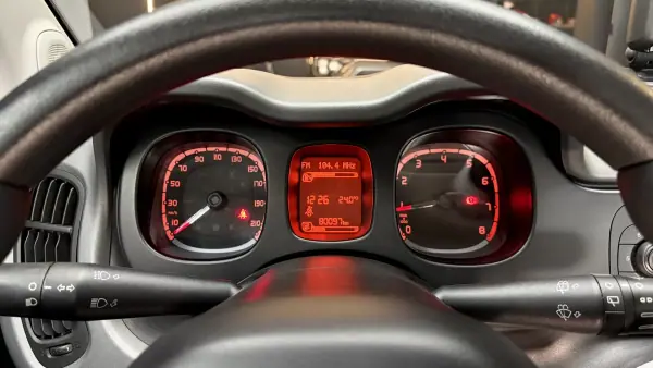 Fiat Panda 2022 - 8470 EUR, 77000 km - AUTO.MOTO.pt - 77000km - foto 17 de 33