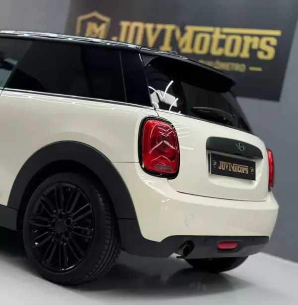 MINI 3 Portas 2015 - 12950 EUR, 200392 km - AUTO.MOTO.pt - 200392km - foto 8 de 14