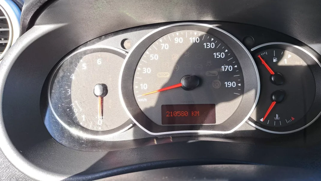 Renault Kangoo 1.5 DCi Maxi 2019 - 18900 EUR, 210580 km - AUTO.MOTO.pt - 210580km - foto 19 de 28