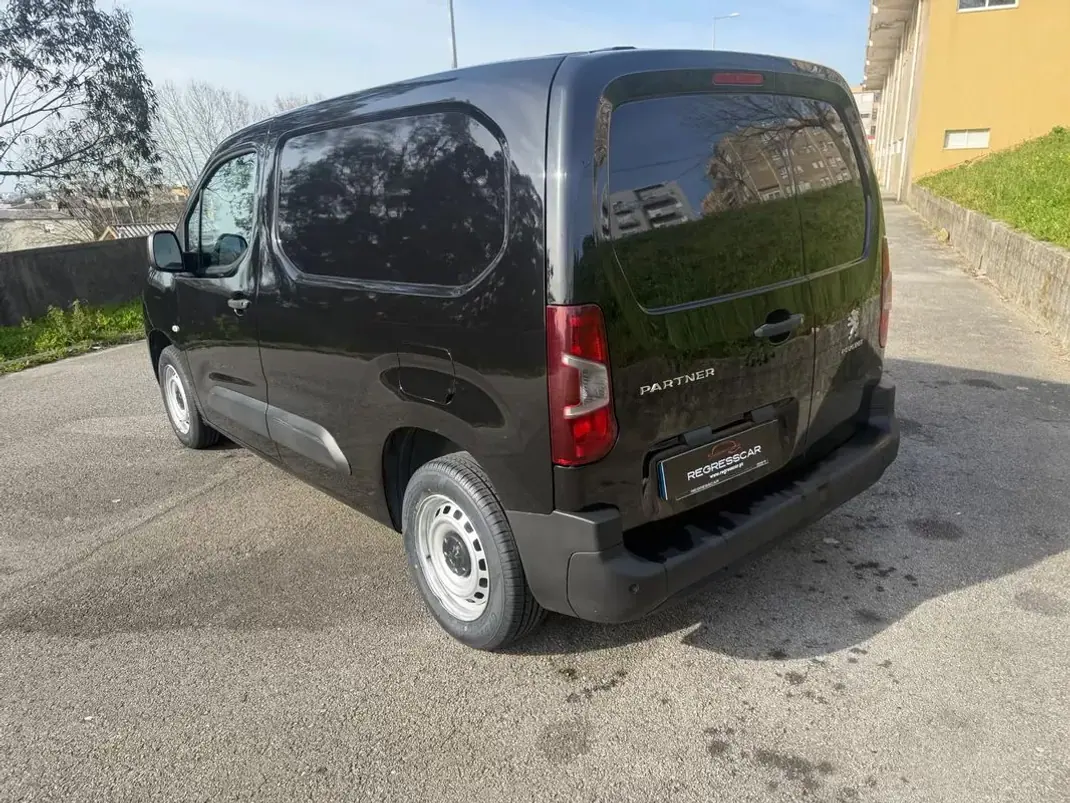 Peugeot PARTNER GIRAFON 2019 - 10900 EUR, 186000 km - AUTO.MOTO.pt - 186000km - foto 7 de 27