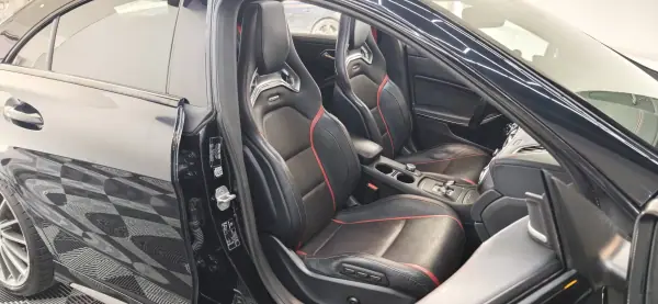 Mercedes-Benz CLA 45 AMG 2014 - 29990 EUR, 169000 km - AUTO.MOTO.pt - 169000km - foto 41 de 43