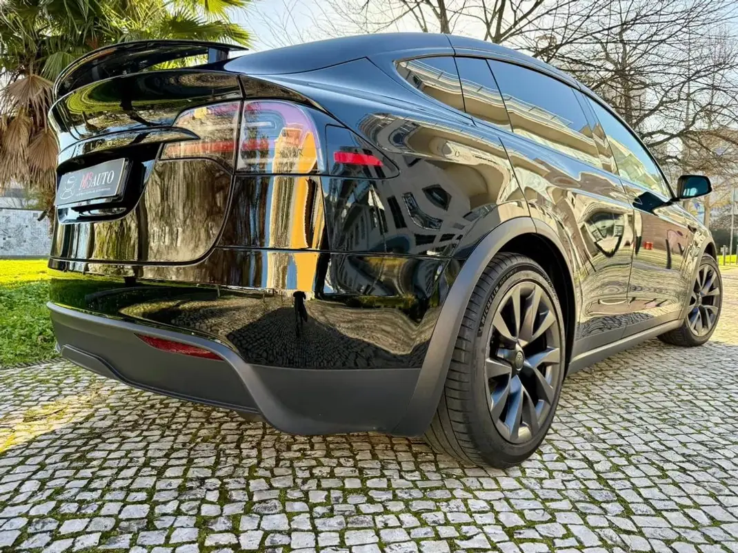 Tesla Model X 2023 - 81890 EUR, 49000 km - AUTO.MOTO.pt - 49000km - foto 31 de 47