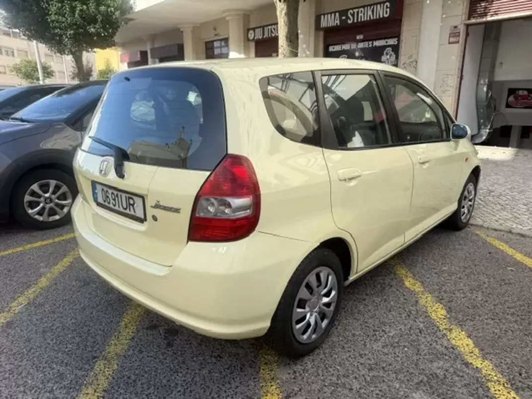 Honda Jazz 2003 - 3900 EUR, 176000 km - 176000km - foto 10 de 26