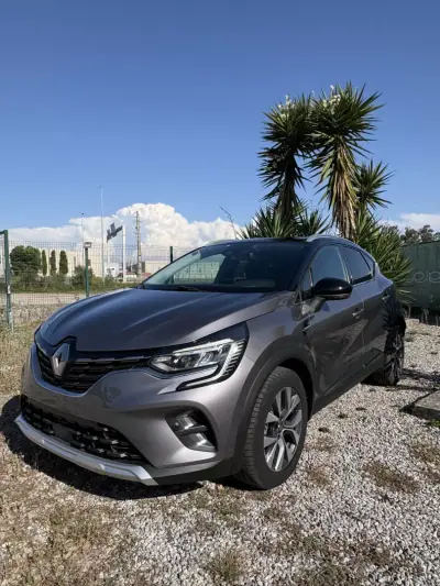 Renault Captur 2021 - 14999 EUR, 125900 km - foto 2 de 32