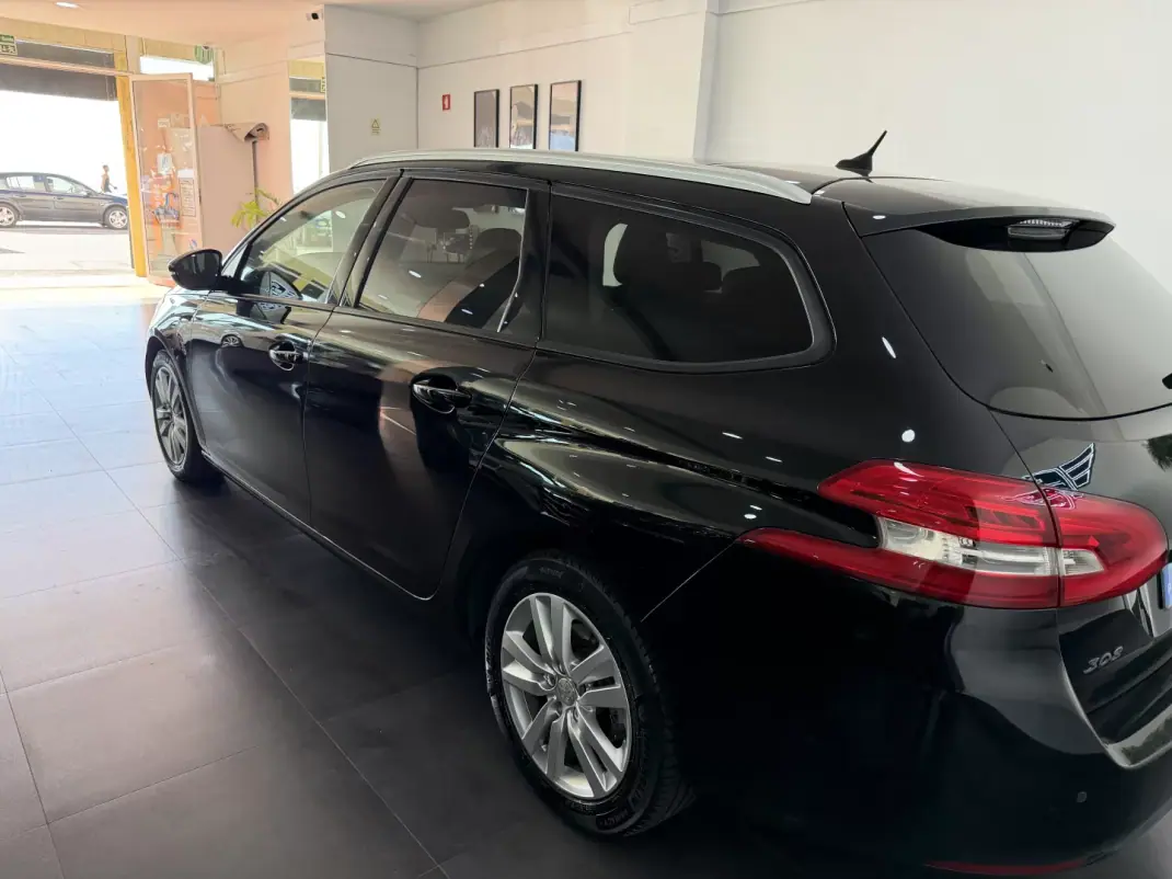 Peugeot 308 SW 2017 - 9000 EUR, 169000 km - 169000km - foto 5 de 13