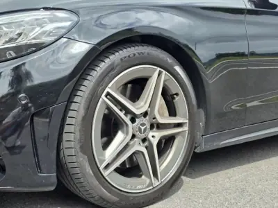 Mercedes-Benz C 300 2019 - 28490 EUR, 230000 km - AUTO.MOTO.pt - 230000km - foto 8 de 17