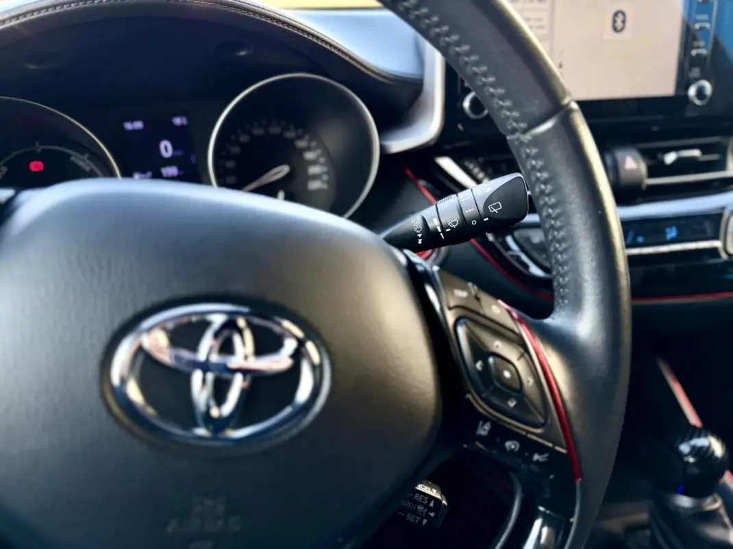 Toyota C-HR 2020 - 23950 EUR, 78000 km - AUTO.MOTO.pt - 78000km - foto 20 de 26