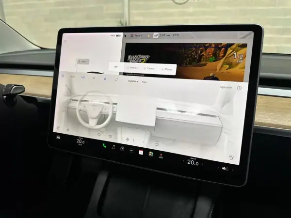 Tesla Model 3 2022 - 27950 EUR, 58153 km - AUTO.MOTO.pt - 58153km - foto 37 de 50