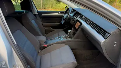 Volkswagen Passat Variant 2021 - 20900 EUR, 148000 km - AUTO.MOTO.pt - 148000km - foto 10 de 20