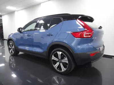 Volvo XC 40 2022 - 24999 EUR, 111000 km - AUTO.MOTO.pt - 111000km - foto 7 de 38