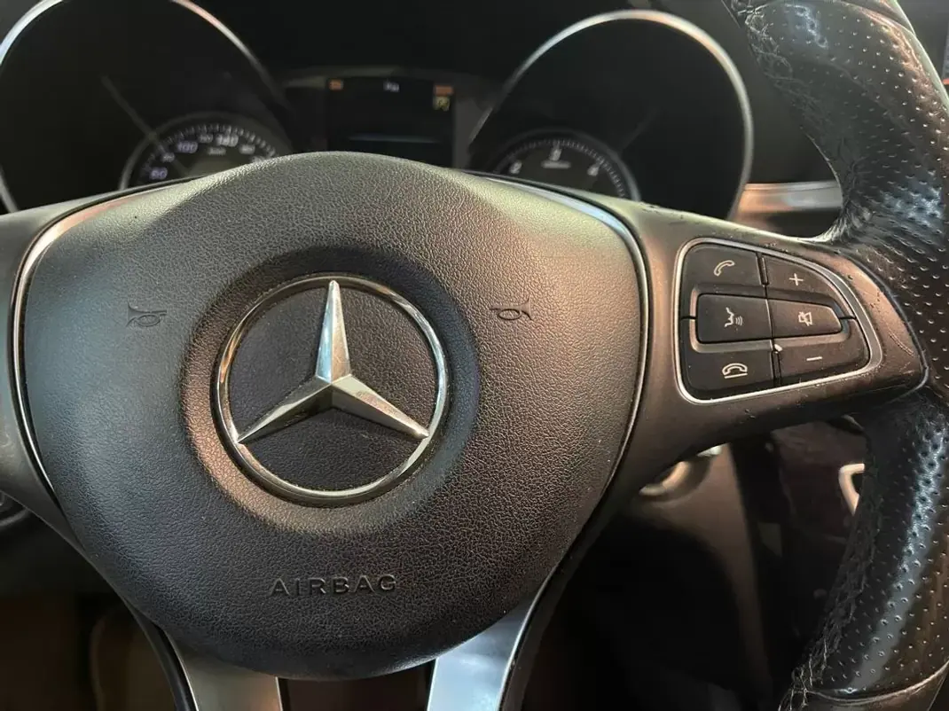 Mercedes-Benz C 220 2015 - 16500 EUR, 266000 km - AUTO.MOTO.pt - 266000km - foto 18 de 29