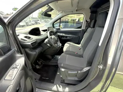 Peugeot 1.5 BLUEHDI ASPHALT LONGA 2023 - 18750 EUR, 46727 km - AUTO.MOTO.pt - 46727km - foto 7 de 15