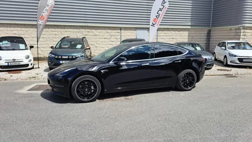 Tesla Model 3 2019 - 22500 EUR, 113000 km - 113000km - foto 30 de 53