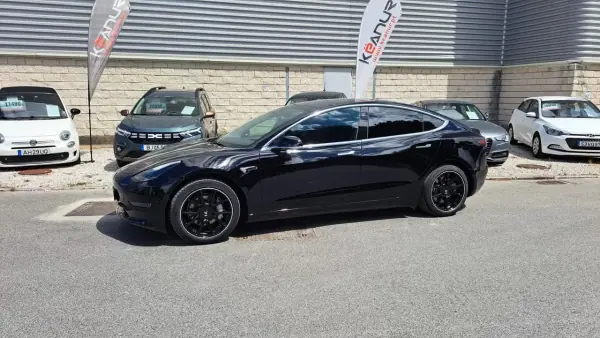 Tesla Model 3 2019 - 22500 EUR, 113000 km - AUTO.MOTO.pt - 113000km - foto 30 de 53