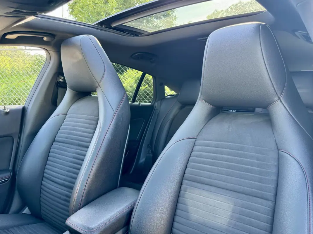 Mercedes-Benz CLA 220 2017 - 21999 EUR, 160000 km - AUTO.MOTO.pt - 160000km - foto 14 de 24