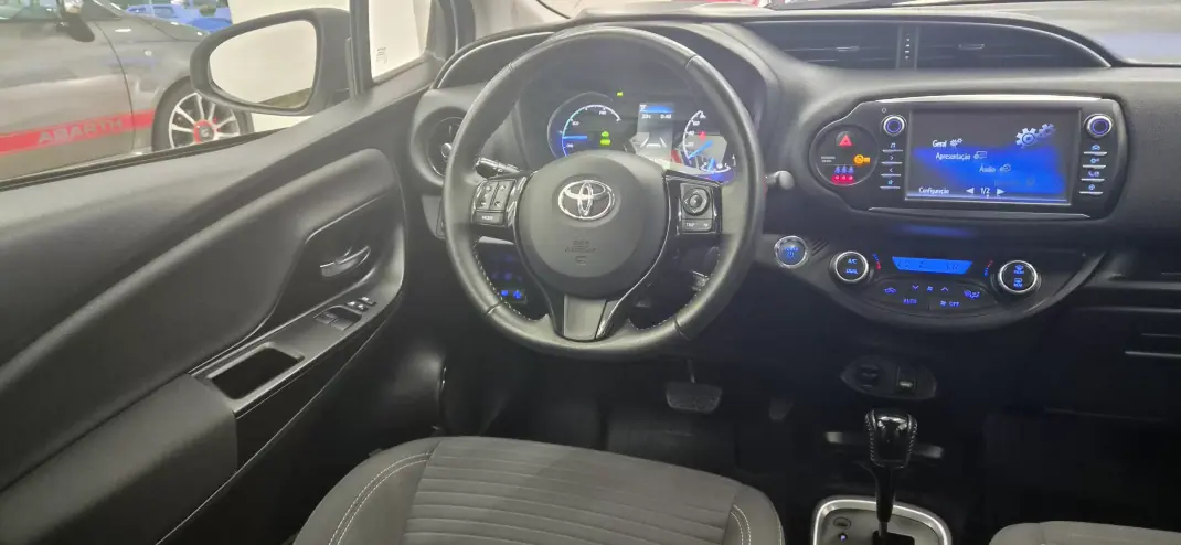 Toyota Yaris 2018 - 15990 EUR, 86572 km - AUTO.MOTO.pt - 86572km - foto 38 de 41