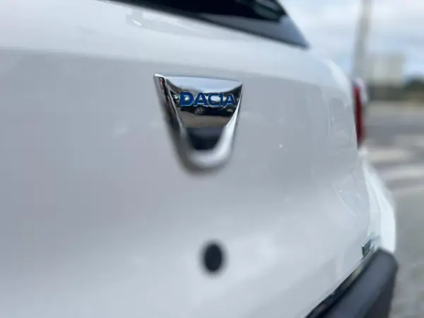 Dacia Spring 2021 - 12900 EUR, 14900 km - AUTO.MOTO.pt - 14900km - foto 10 de 28