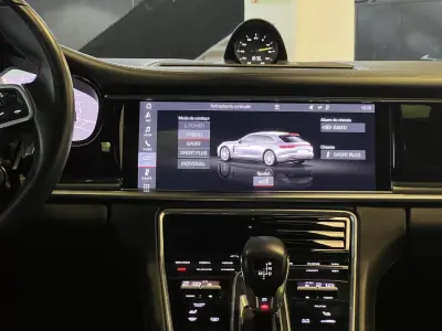 Porsche Panamera Sport Turismo 2020 - 74990 EUR, 120000 km - AUTO.MOTO.pt - 120000km - foto 22 de 56