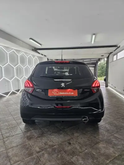 Peugeot 208 2019 - 11950 EUR, 90328 km - AUTO.MOTO.pt - 90328km - foto 54 de 90