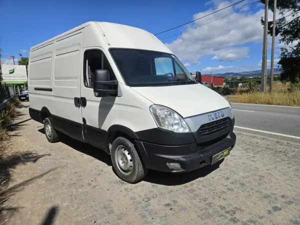 Iveco 2012 - 12750 EUR, 240000 km - AUTO.MOTO.pt - 240000km - foto 3 de 8