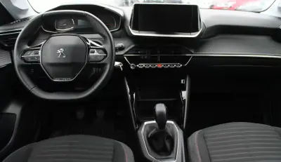 Peugeot 208 2022 - 16750 EUR, 121000 km - AUTO.MOTO.pt - 121000km - foto 10 de 18