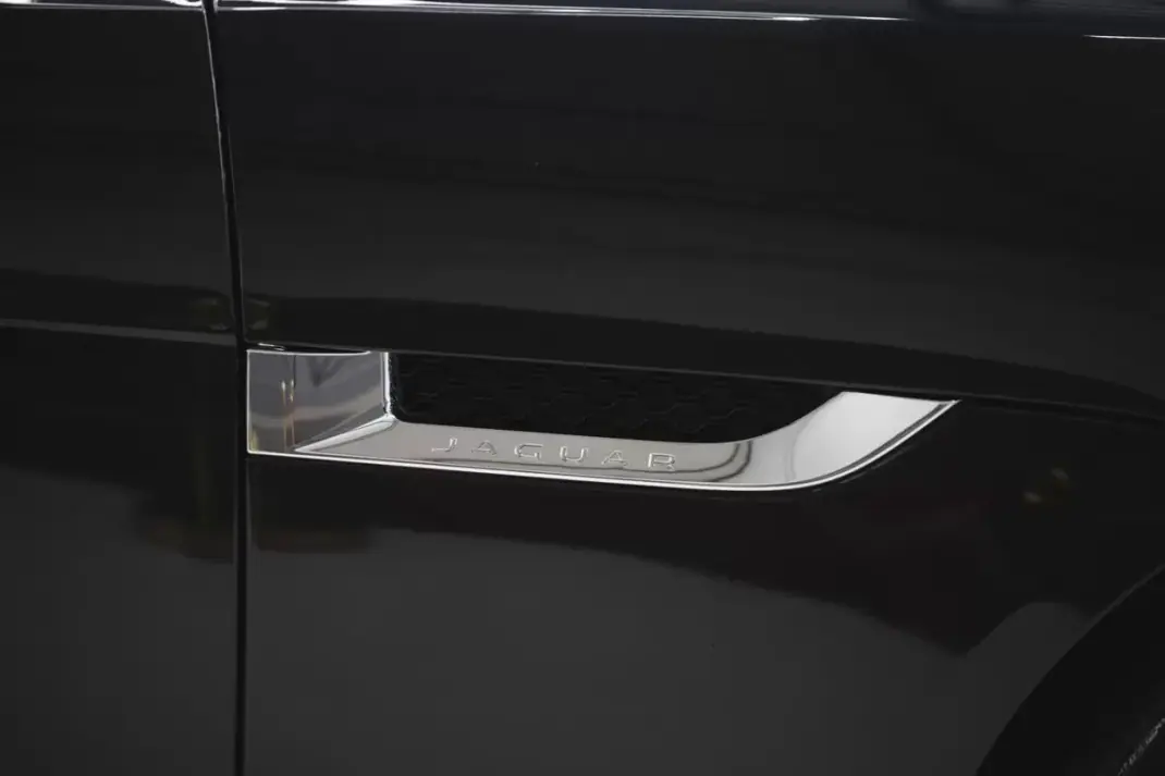 Jaguar F-Type 2013 - 68500 EUR, 36550 km - AUTO.MOTO.pt - 36550km - foto 12 de 34