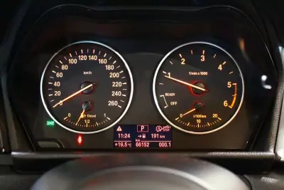 BMW 218 Active Tourer 2015 - 18250 EUR, 66000 km - AUTO.MOTO.pt - 66000km - foto 23 de 30