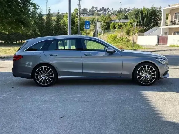 Mercedes-Benz C 220 2014 - 17999 EUR, 220000 km - AUTO.MOTO.pt - 220000km - foto 8 de 33