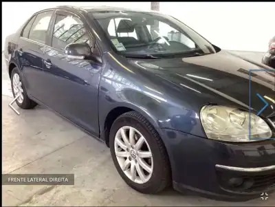 Volkswagen Jetta 2010 - 3900 EUR, 300000 km - AUTO.MOTO.pt - 300000km - foto 10 de 13