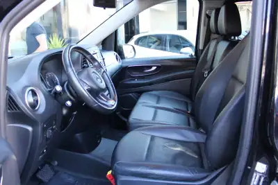 Mercedes-Benz Vito Tourer 2021 - 29900 EUR, 202585 km - AUTO.MOTO.pt - 202585km - foto 4 de 18