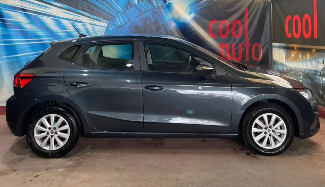 SEAT Ibiza 2024 - 17999 EUR, 1000 km - AUTO.MOTO.pt - 1000km - foto 4 de 40